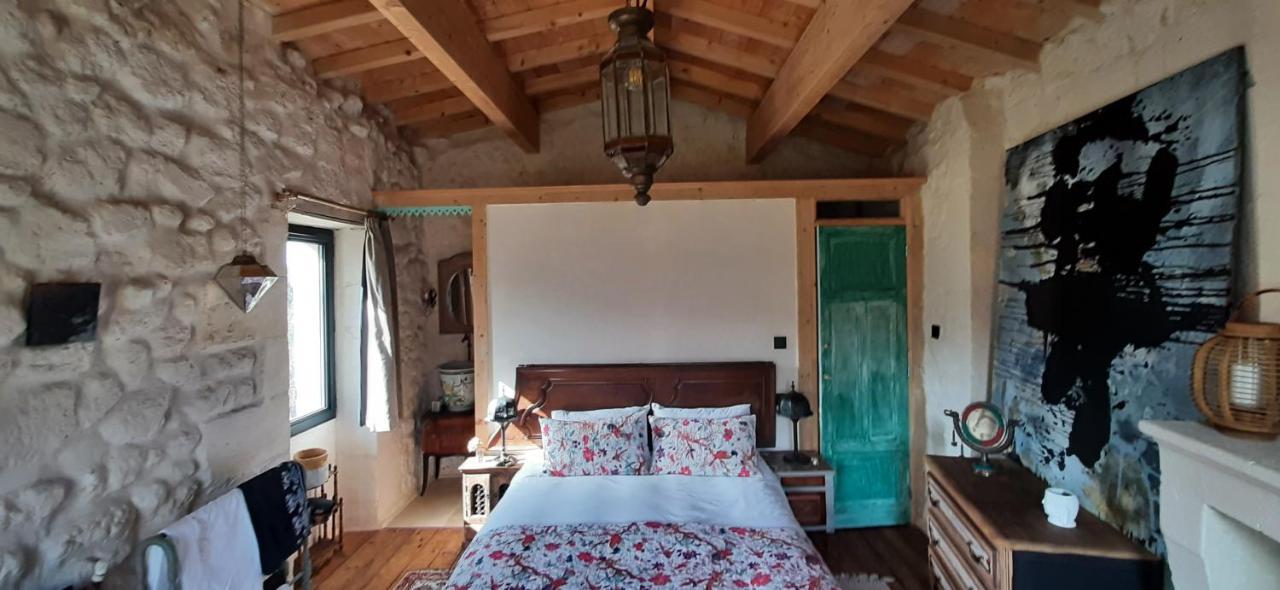Aux Tuileries Nord B&B Creon Bagian luar foto